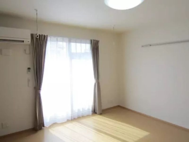 【居間・リビング】 図面と現状に相違がある場合には現状を優先