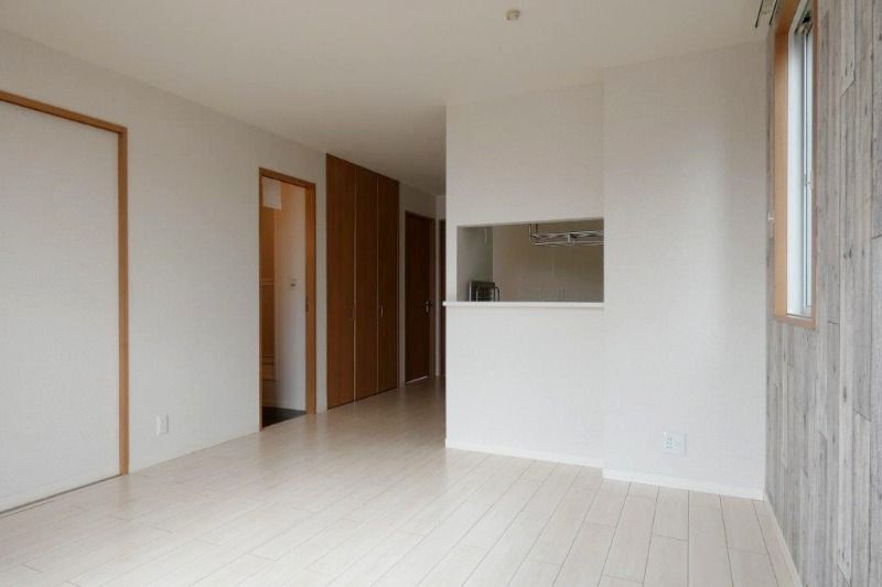 【居間・リビング】 図面と現状に相違がある場合には現状を優先